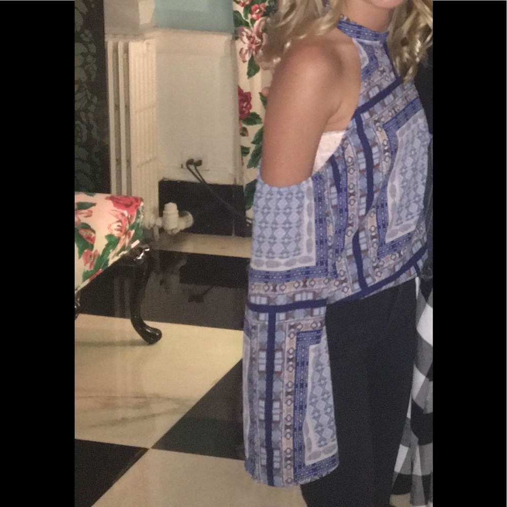 Everly Cold Shoulder Top